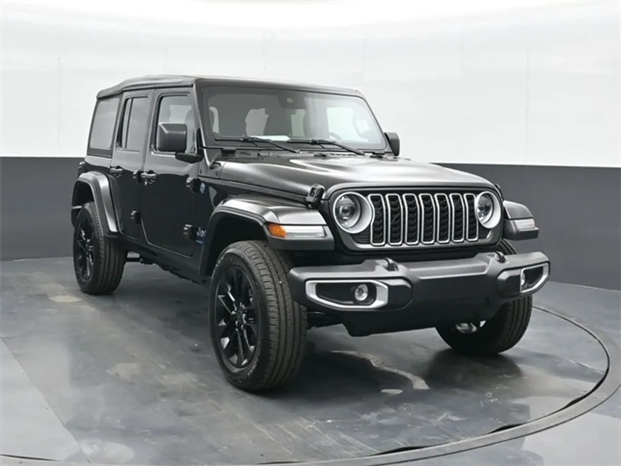 2025 Jeep Wrangler 4xe Sahara photo 1