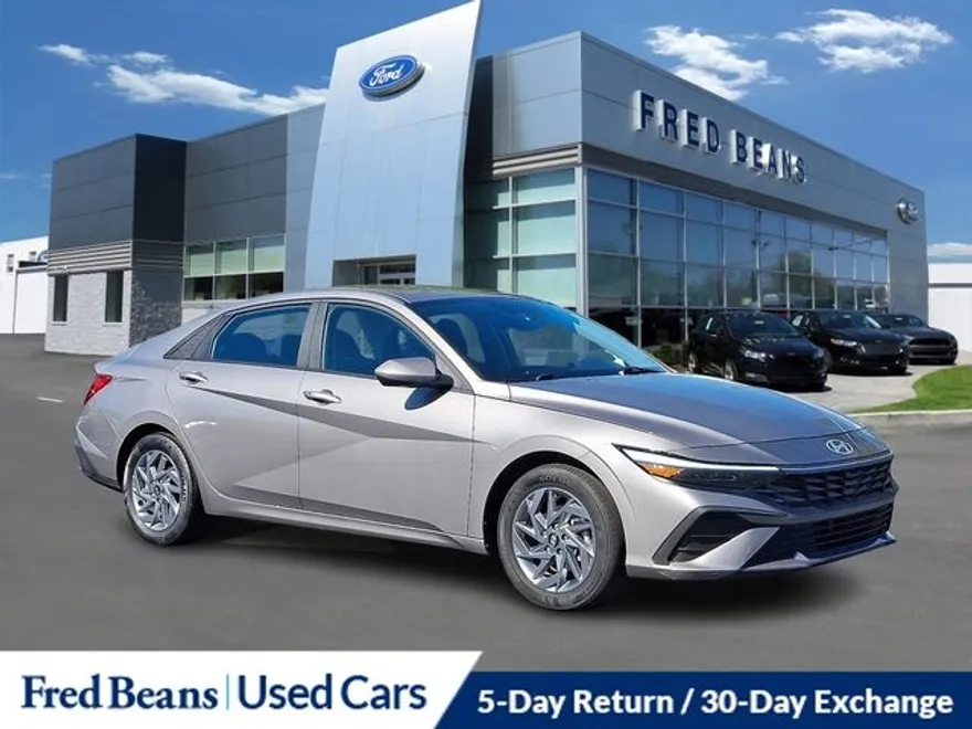 2024 Hyundai Elantra Hybrid Blue photo 1
