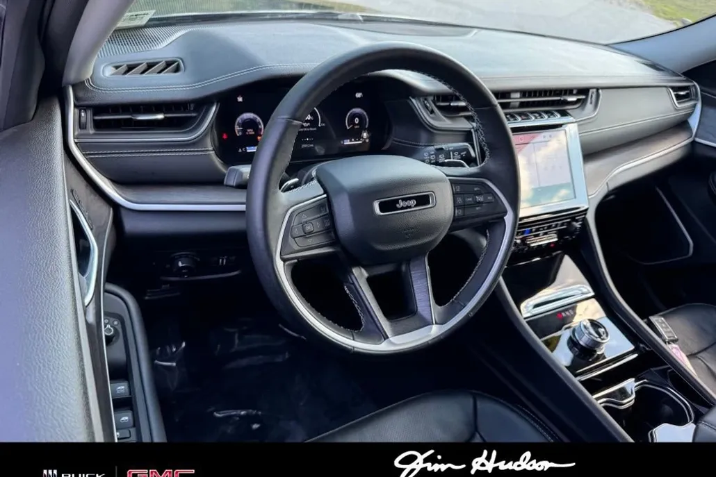 2022 Jeep Grand Cherokee Limited photo 1
