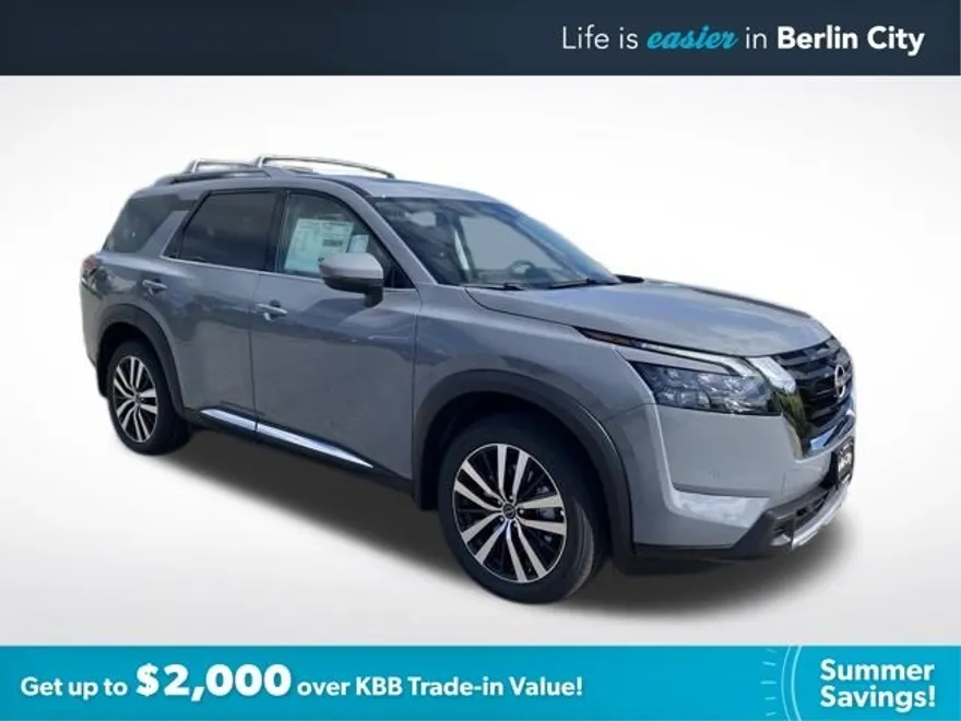 2025 Nissan Pathfinder Platinum photo 1