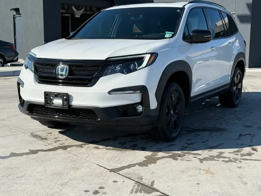 2022 Honda Pilot TrailSport photo 1