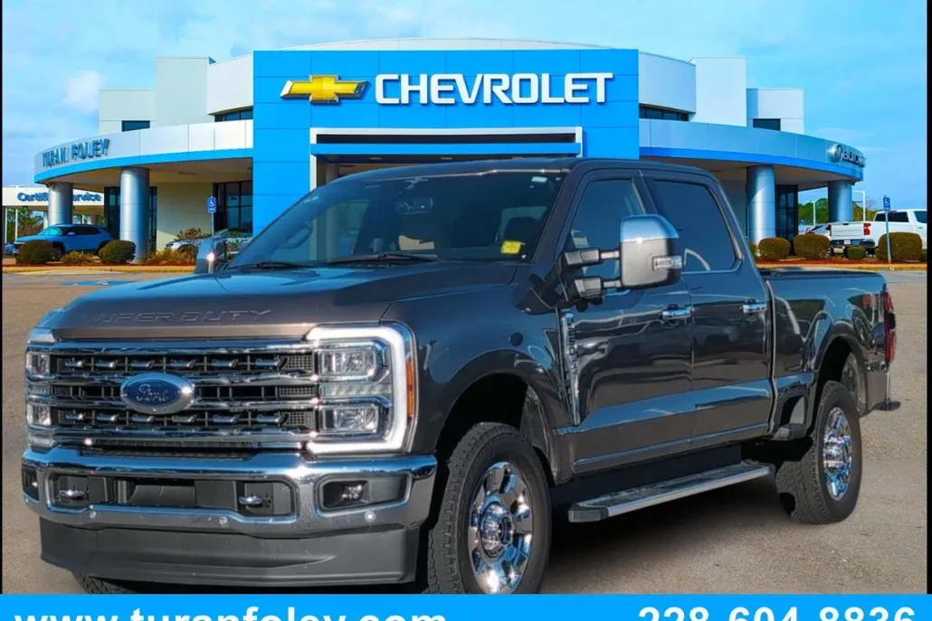 2023 Ford F-250 Lariat photo 1