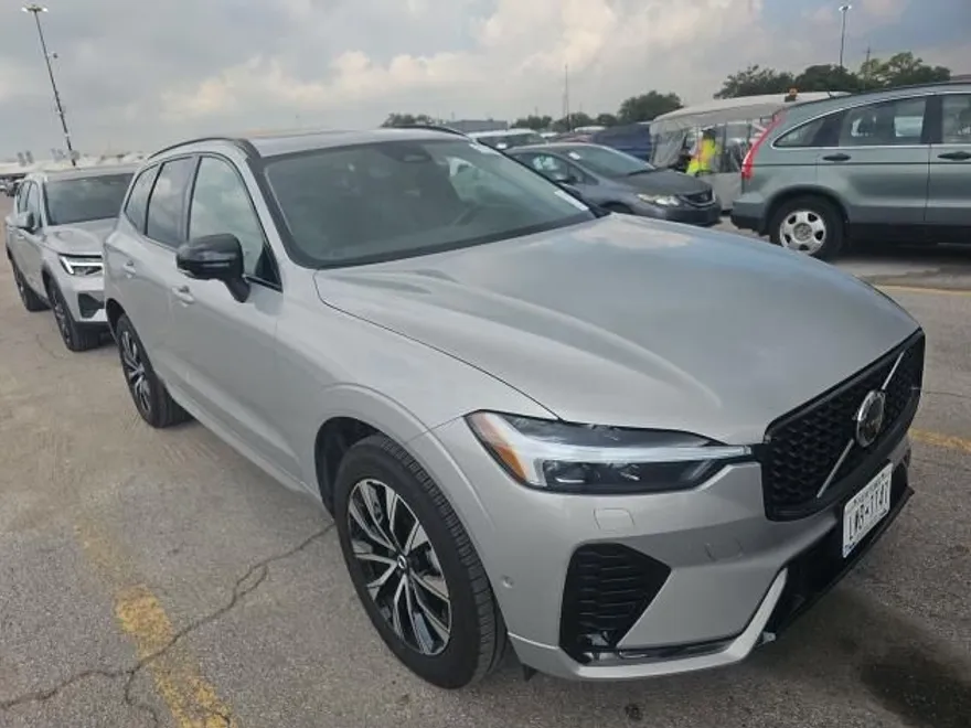 2025 Volvo XC60 B5 Plus photo 1