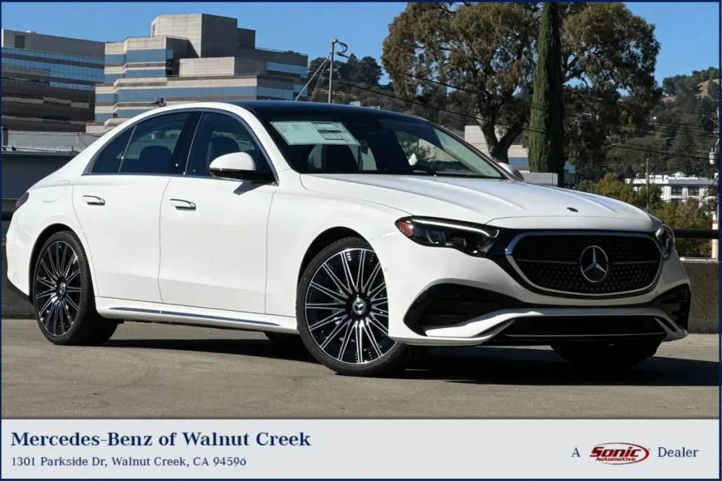 2025 Mercedes Benz E 350 4MATIC photo 1