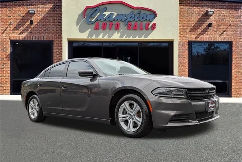 2019 Dodge Charger SXT photo 1