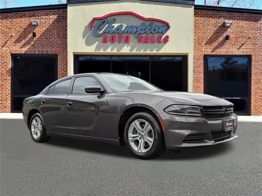 2019 Dodge Charger SXT photo 1
