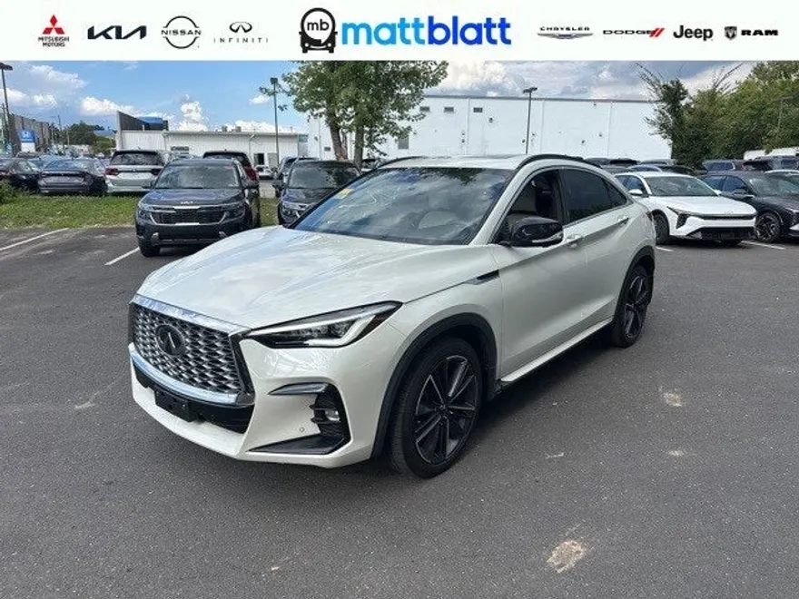 2022 Infiniti QX55 Essential photo 1