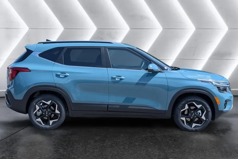 2026 Kia Seltos EX photo 1