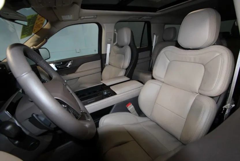 2024 Lincoln Navigator L Reserve photo 1