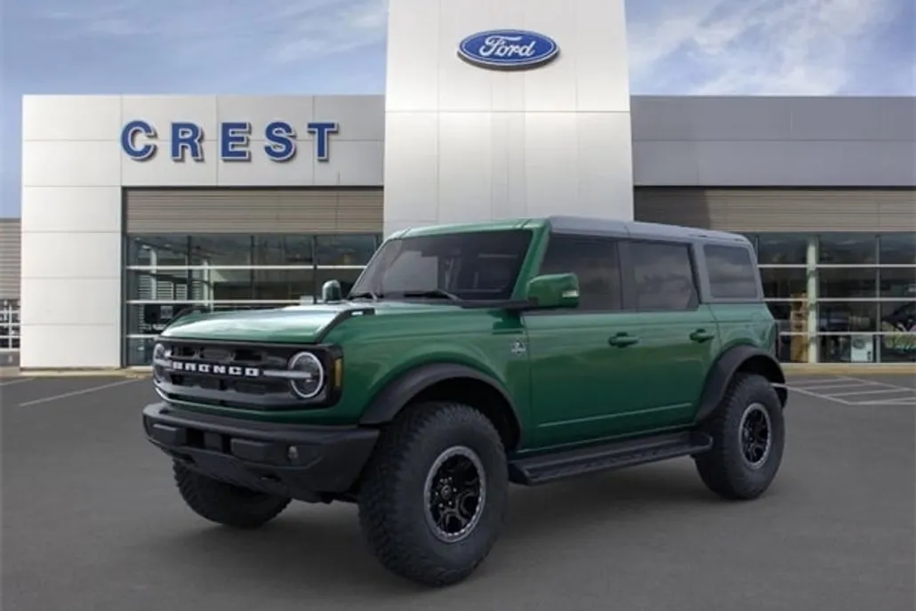 2025 Ford Bronco Outer Banks photo 1