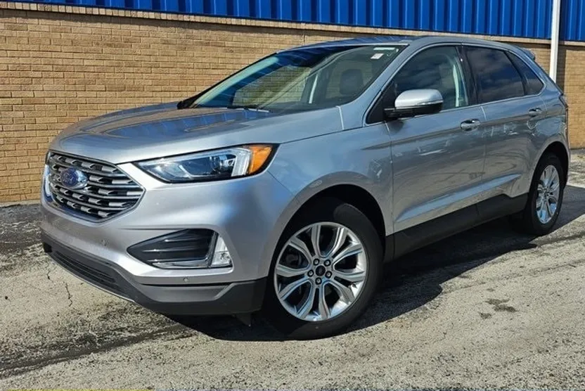 2024 Ford Edge Titanium photo 1