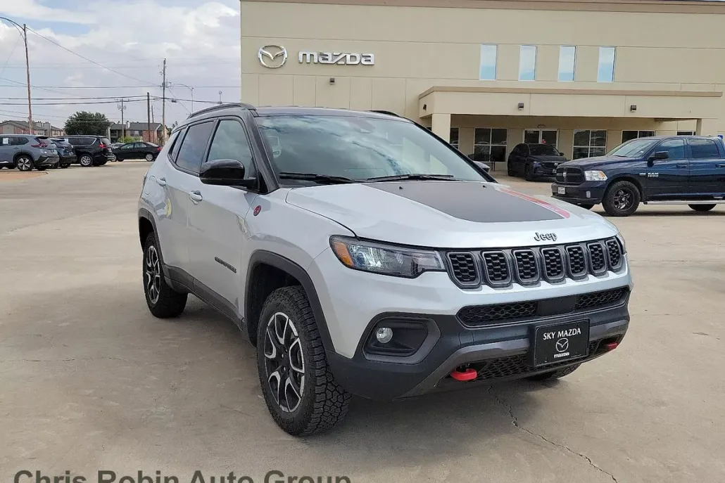 2024 Jeep Compass Trailhawk photo 1