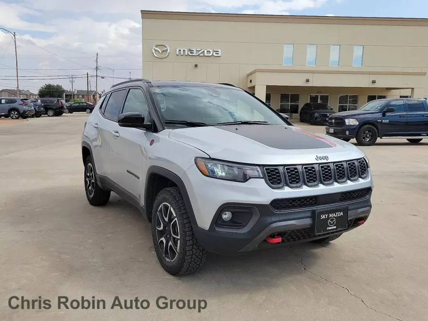 2024 Jeep Compass Trailhawk photo 1
