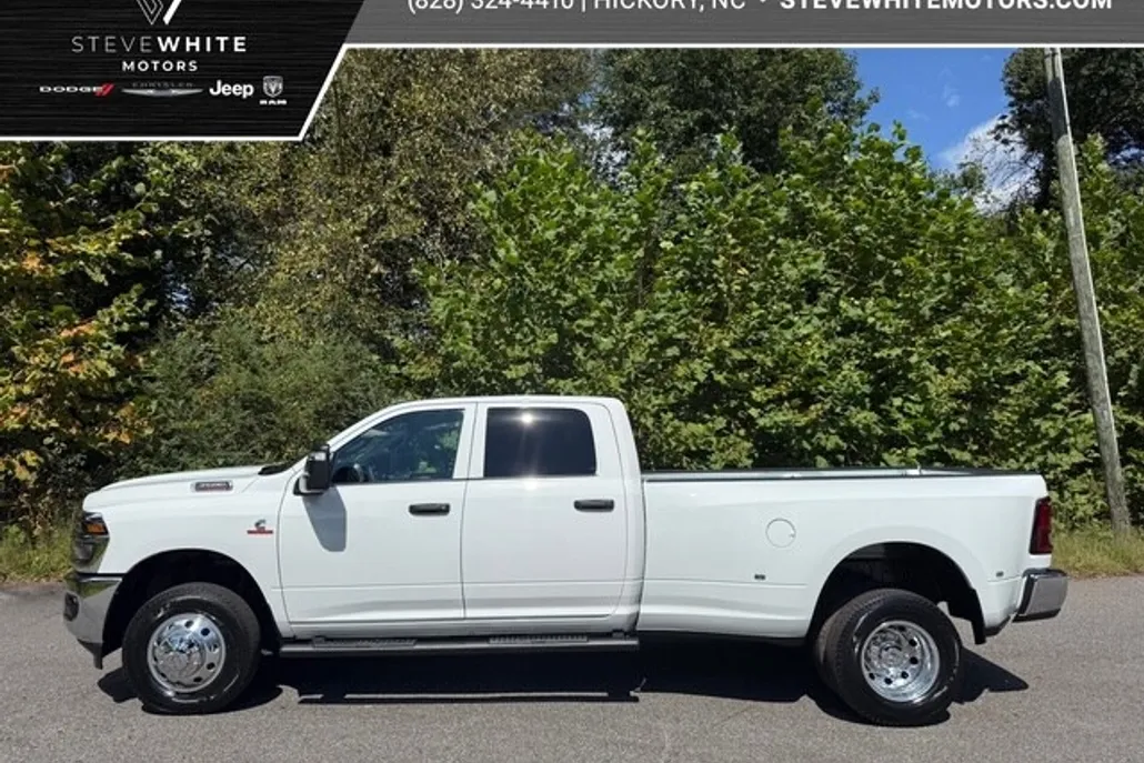 2026 Ram 3500 Tradesman photo 1