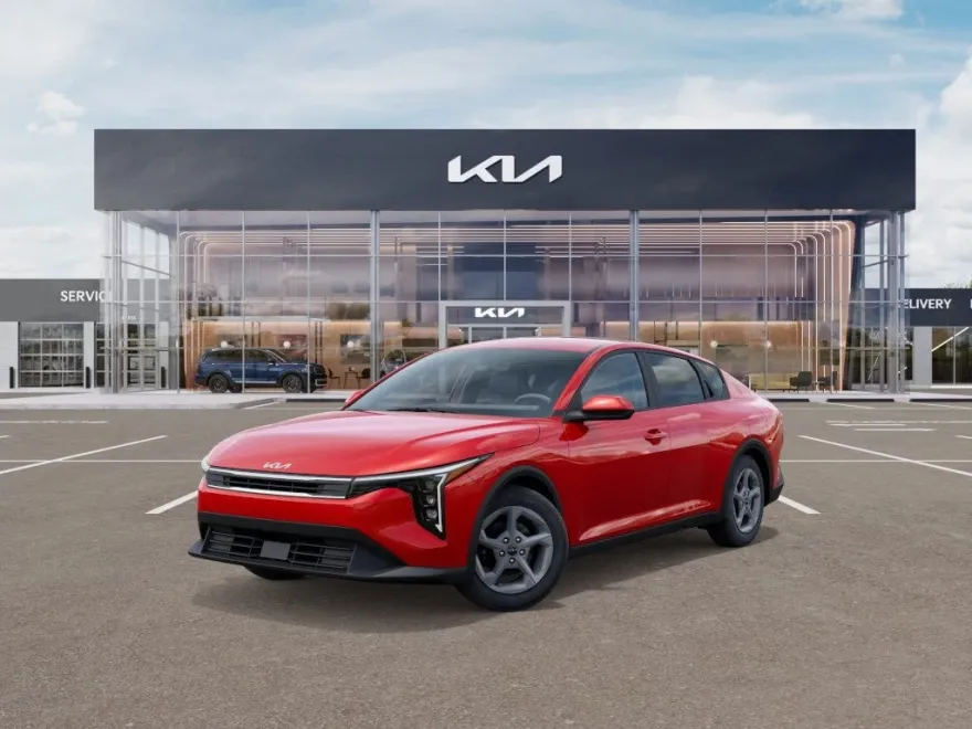 2025 Kia K4 LX photo 1