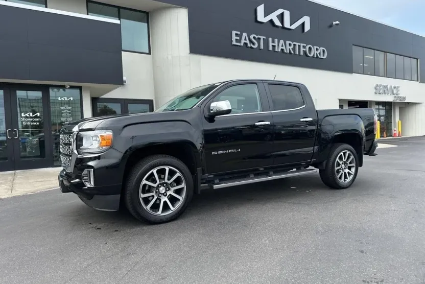 2022 Gmc Canyon Denali photo 1