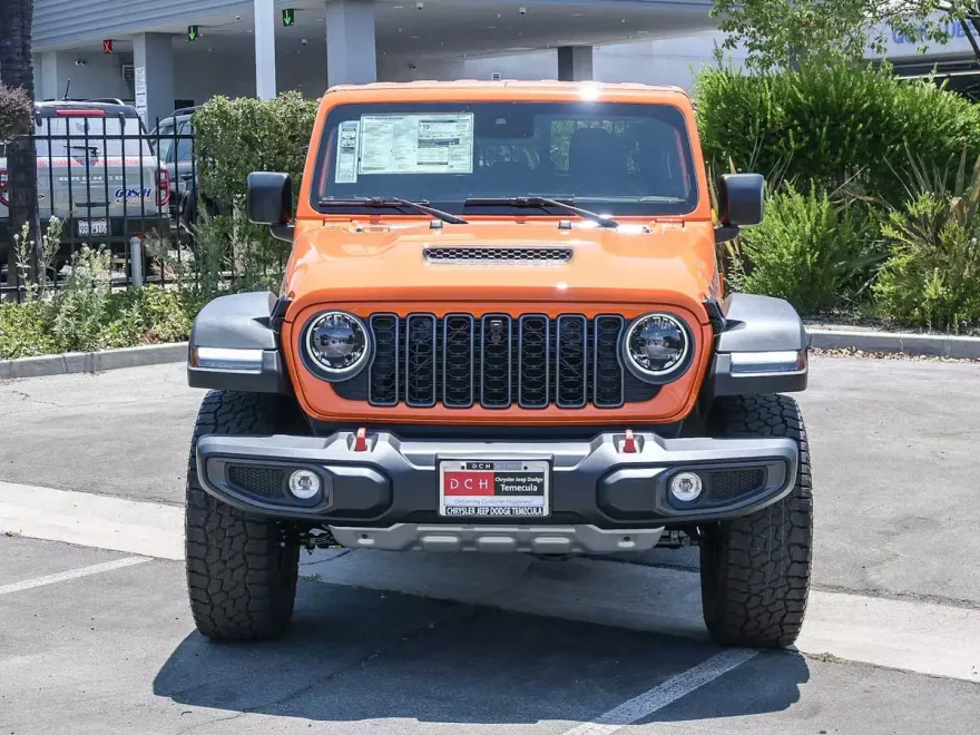 2025 Jeep Gladiator Mojave photo 1