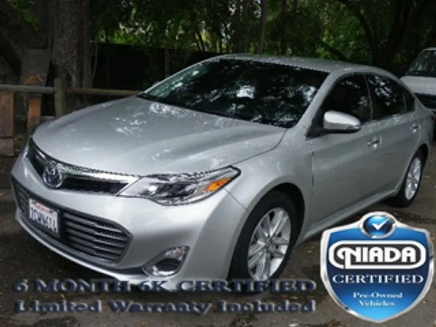 2014 Toyota Avalon XLE photo 1