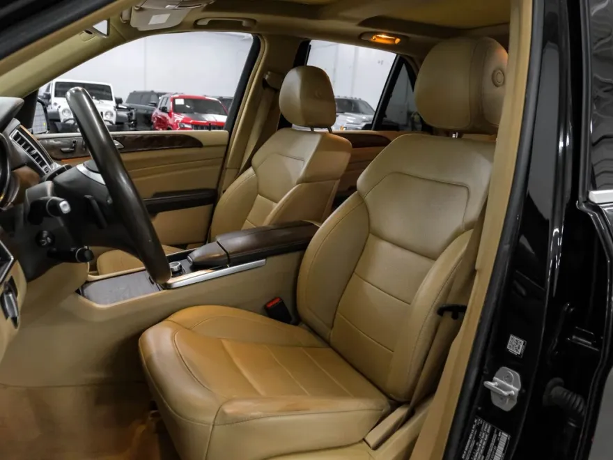 2015 Mercedes Benz ML 350 4MATIC photo 1