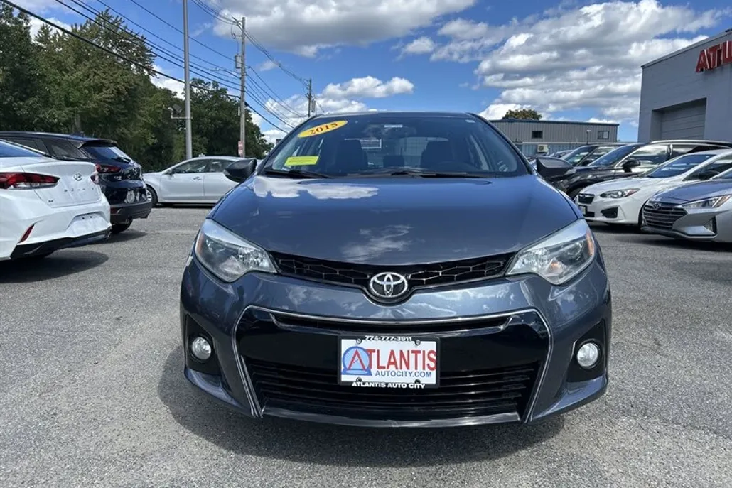 2015 Toyota Corolla Plus photo 1