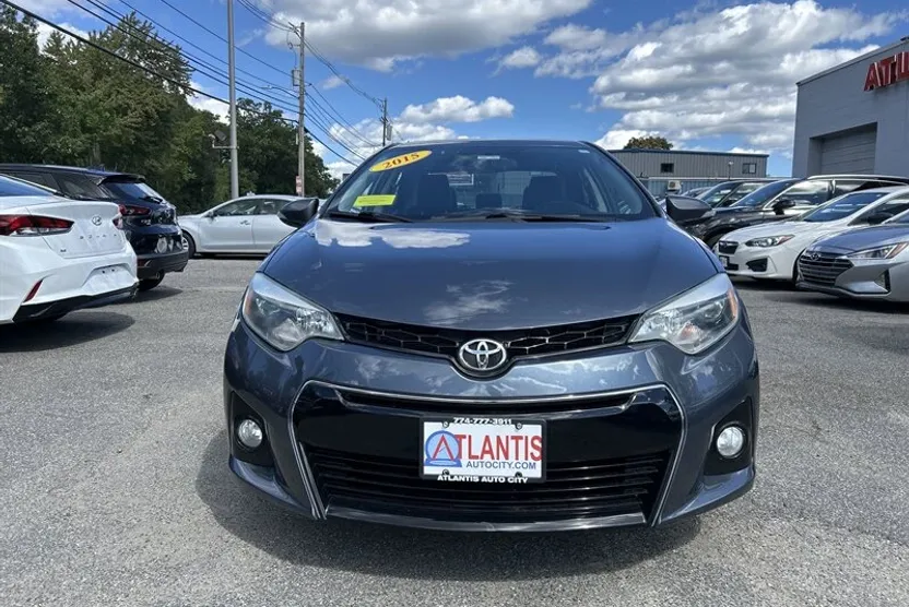 2015 Toyota Corolla Plus photo 1