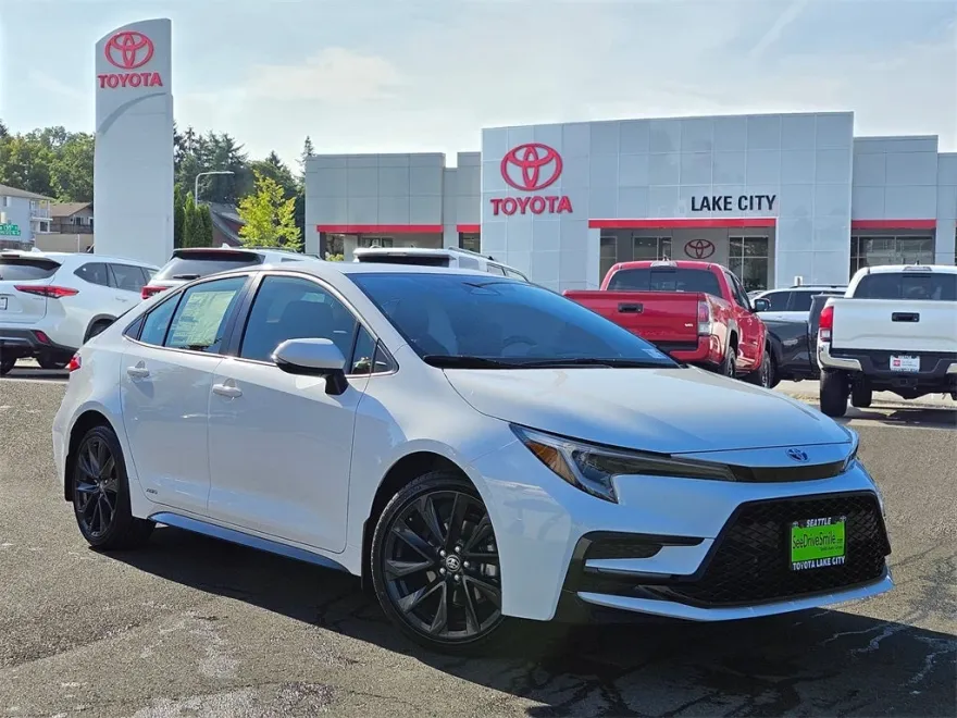 2025 Toyota Corolla Hybrid SE photo 1