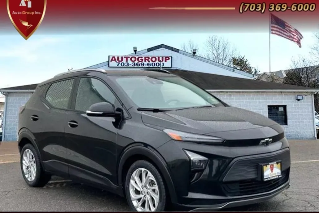2023 Chevrolet Bolt EUV photo 1