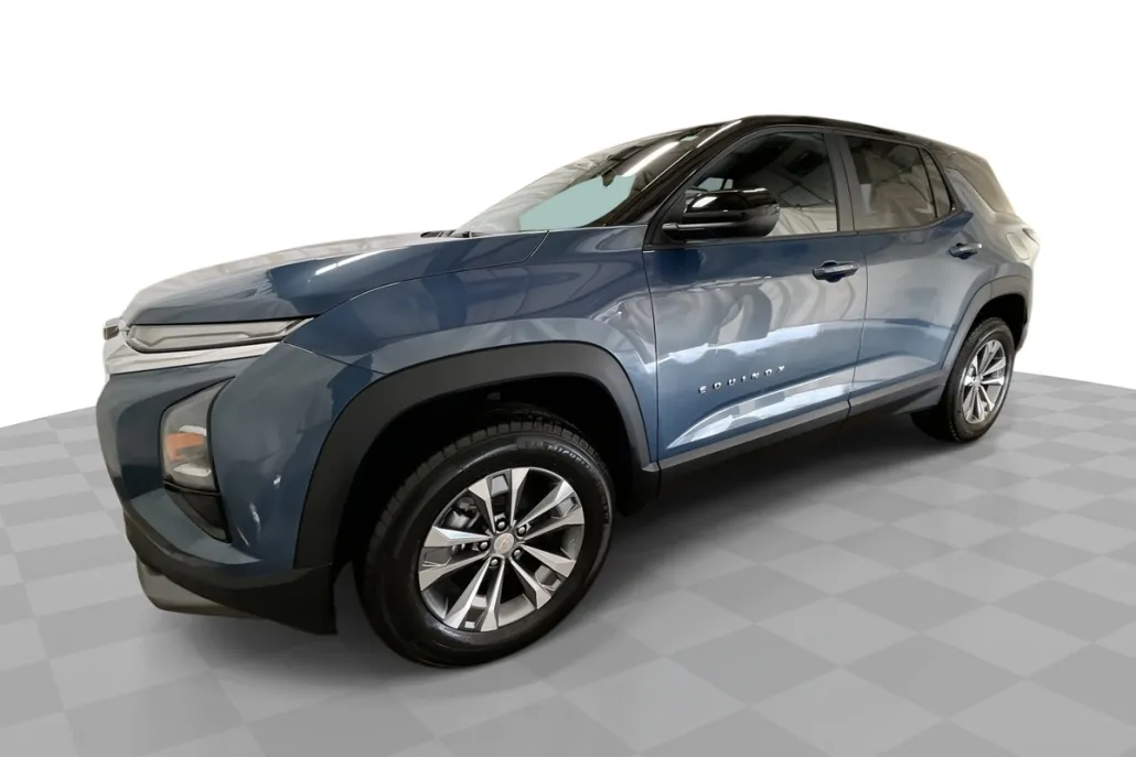 2026 Chevrolet Equinox LT photo 1
