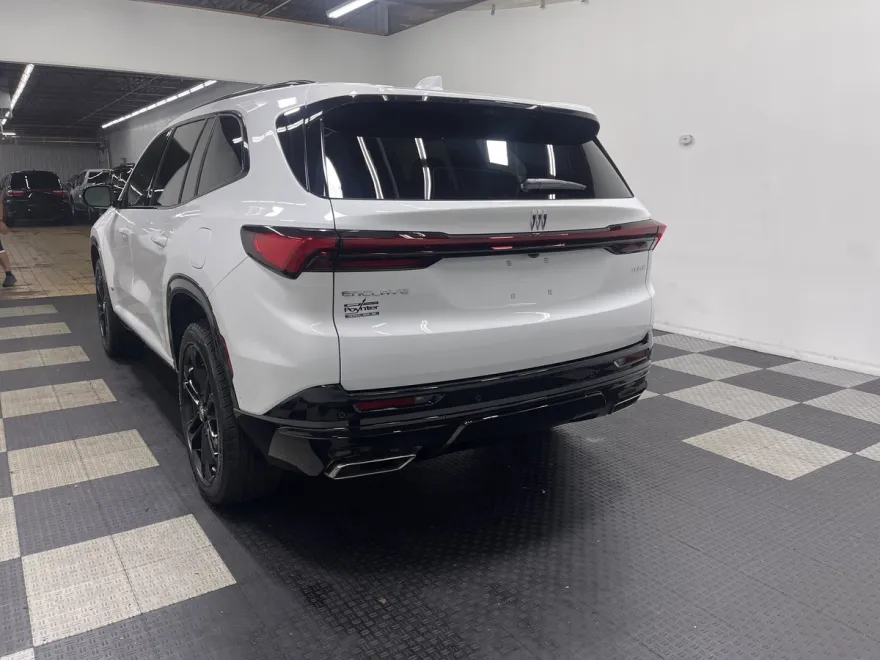 2026 Buick Enclave Sport Touring photo 1