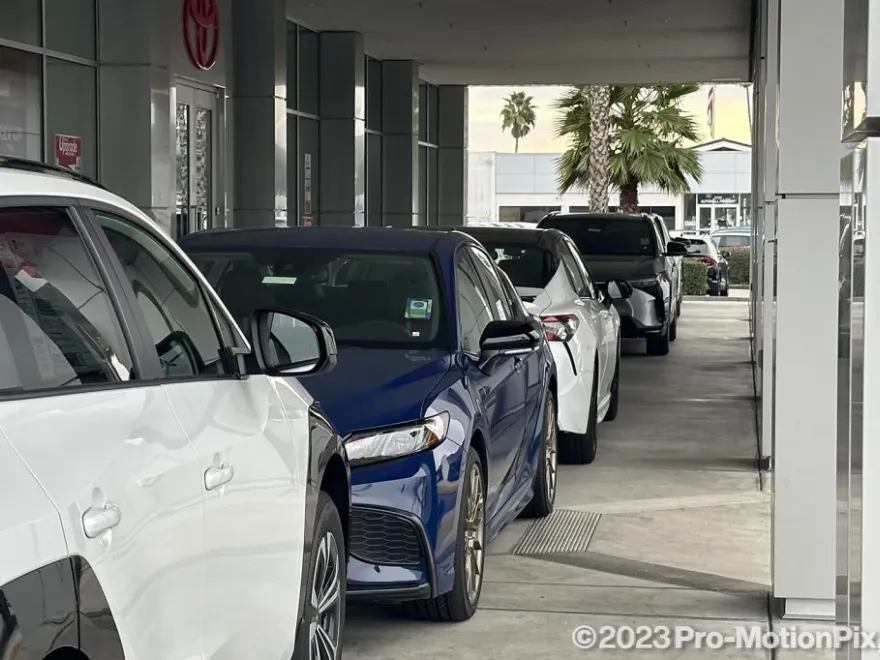 2024 Jeep Wrangler Sahara 4xe photo 29