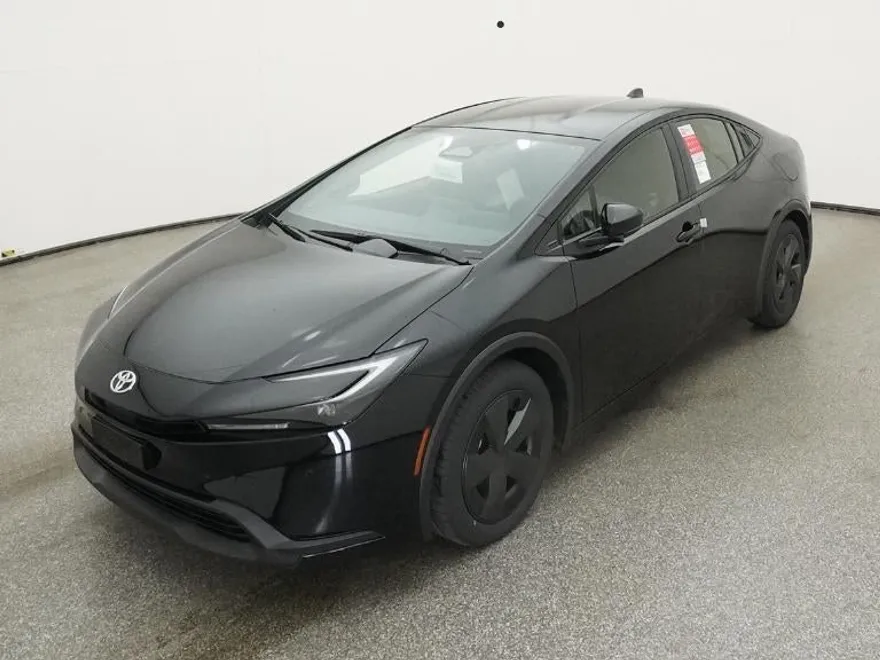 2026 Toyota Prius LE photo 1