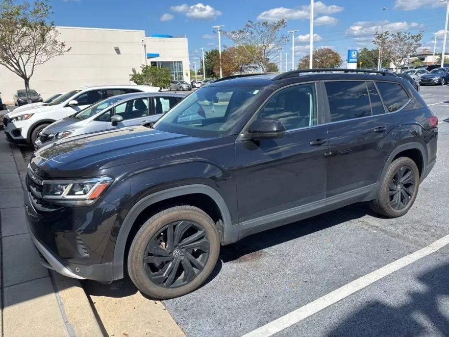 2022 Volkswagen Atlas V6 SE Technology photo 1