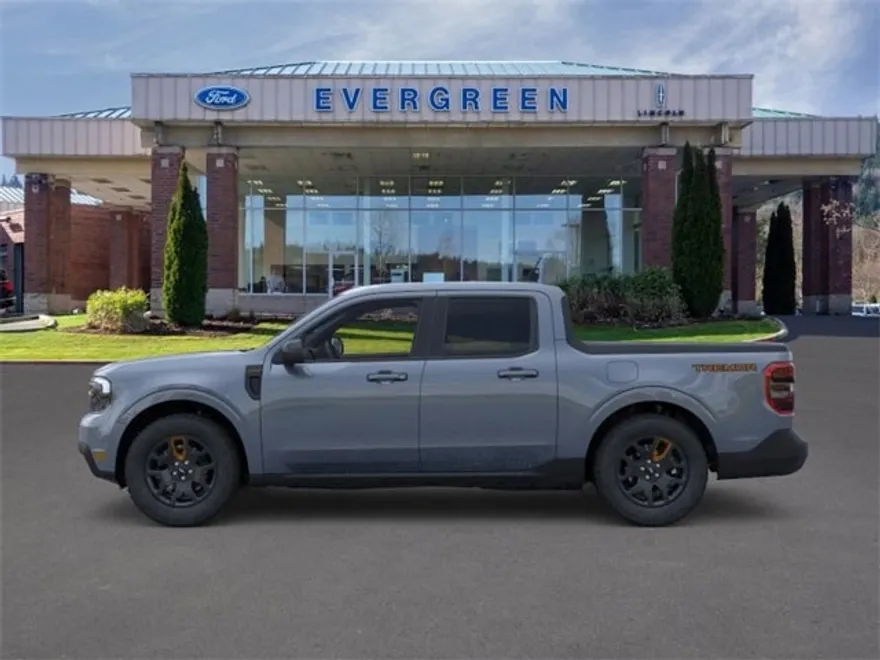 2024 Ford Maverick Lariat photo 1