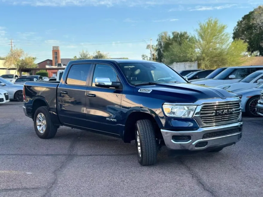2023 Ram 1500 Laramie photo 1