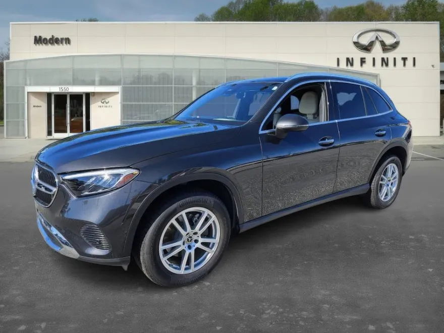 2024 Mercedes Benz GLC 300 4MATIC photo 1