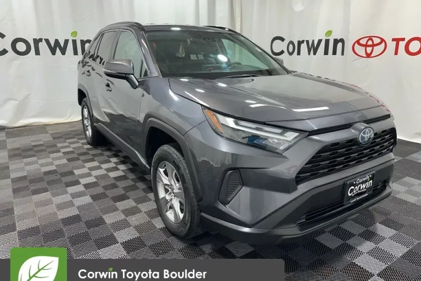 2022 Toyota RAV4 Hybrid XLE photo 1