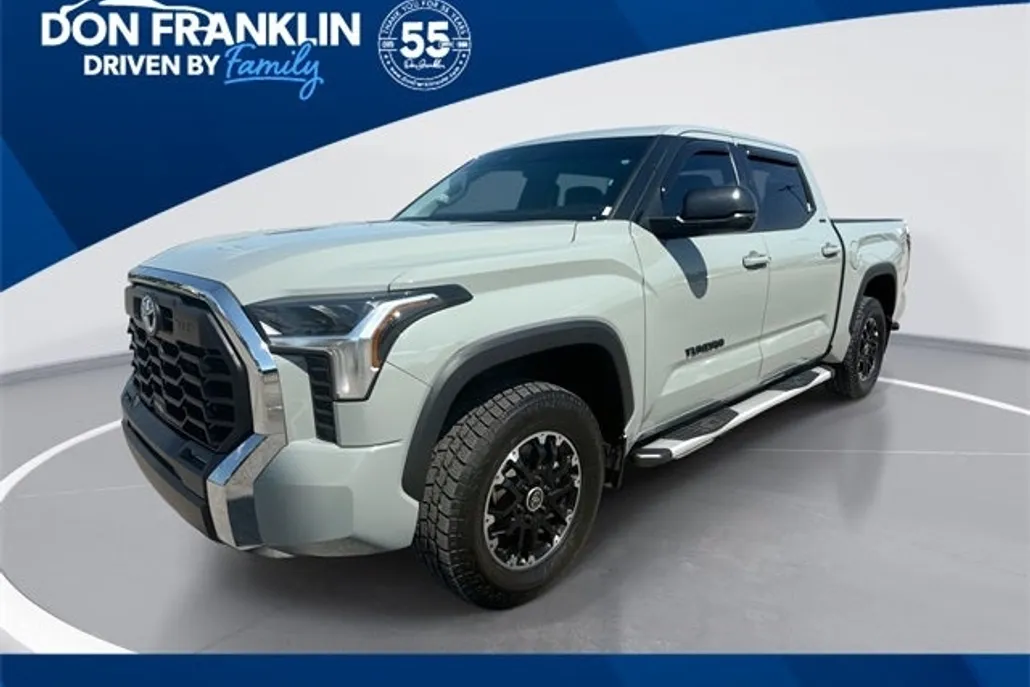 2022 Toyota Tundra SR5 CrewMax photo 1