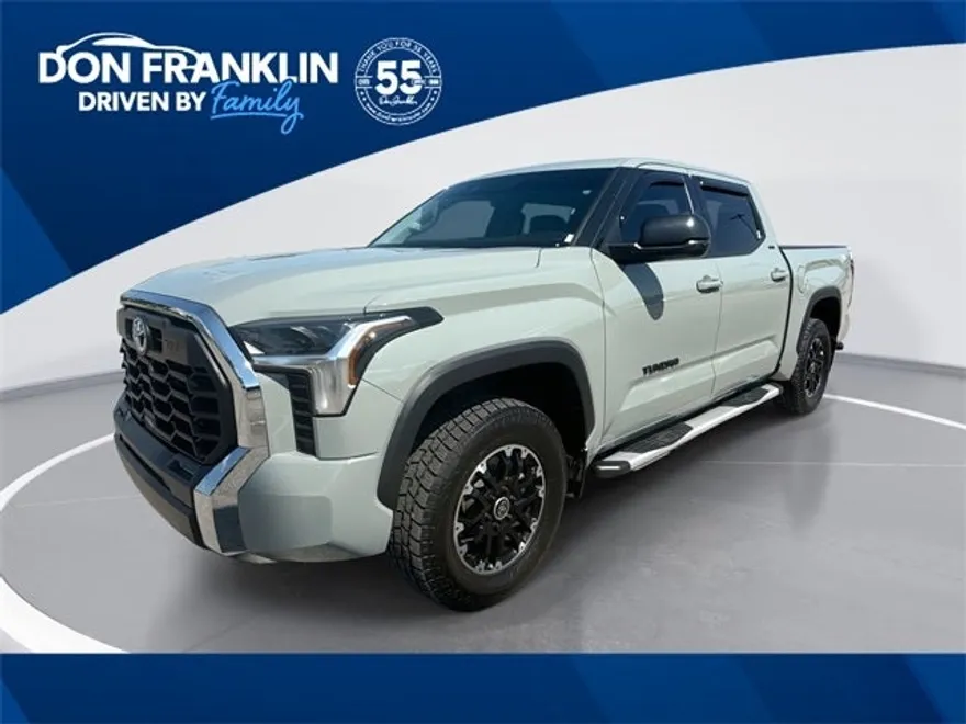 2022 Toyota Tundra SR5 CrewMax photo 1