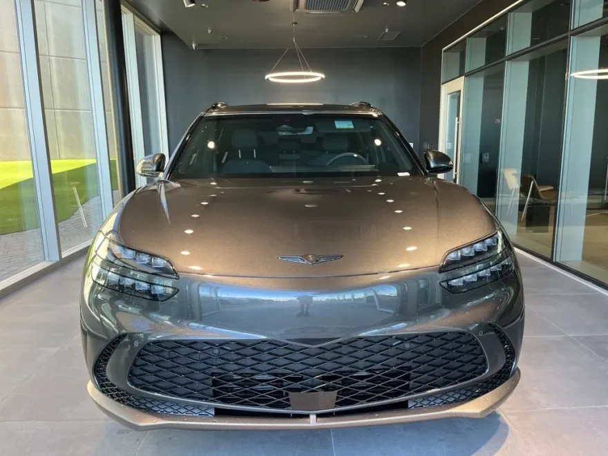 2024 Genesis GV60 photo 1