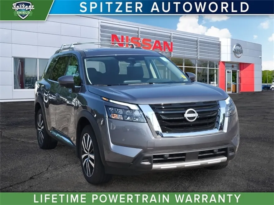 2025 Nissan Pathfinder Platinum photo 1