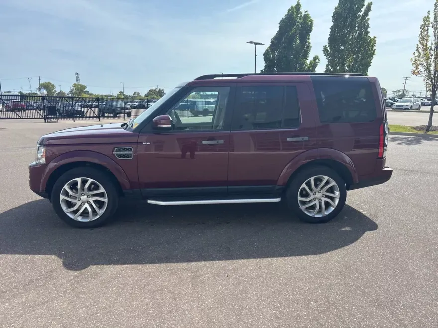 2016 Land Rover LR4 HSE photo 1