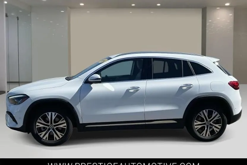 2025 Mercedes Benz GLA 250 4MATIC photo 1