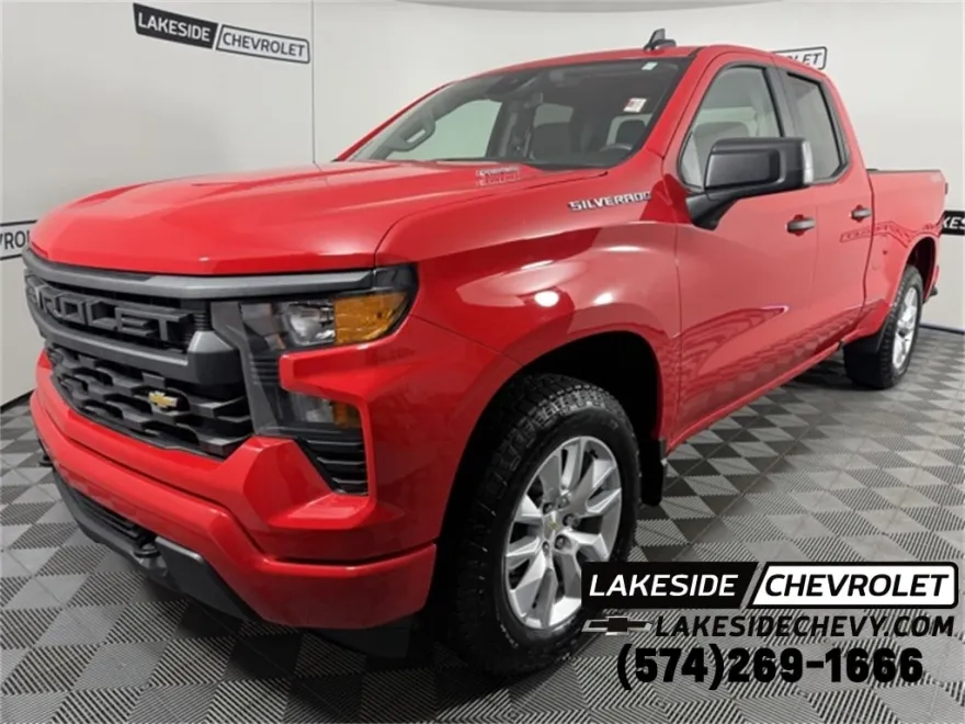 2025 Chevrolet Silverado 1500 Custom photo 1