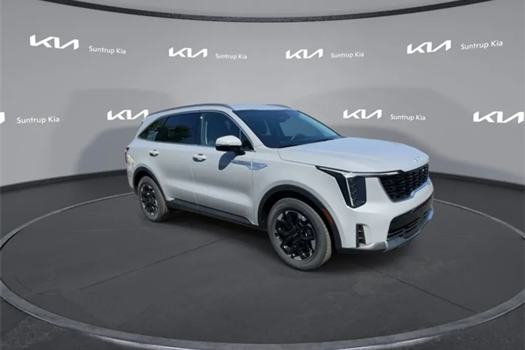2026 Kia Sorento S photo 1