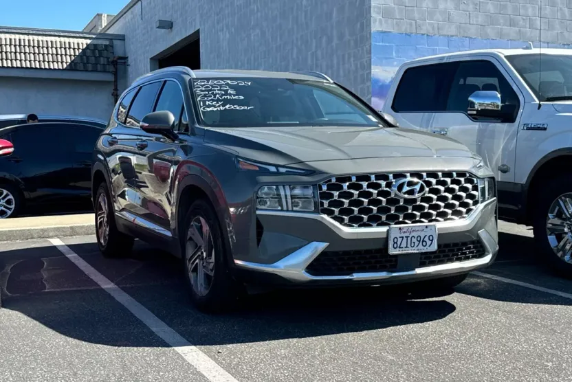 2022 Hyundai Santa Fe SEL photo 1