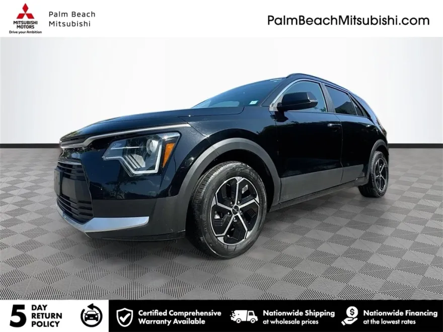 2024 Kia Niro LX photo 1