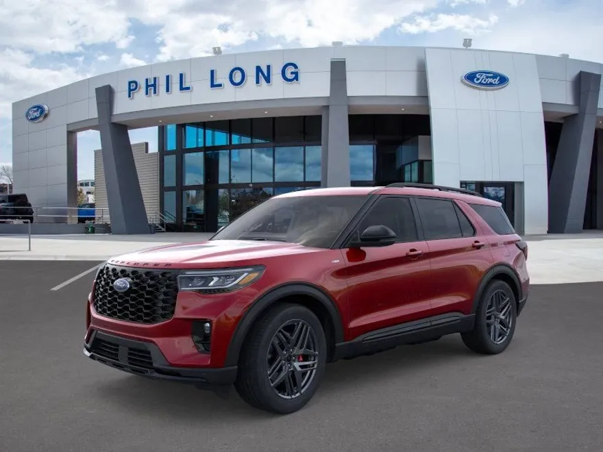 2025 Ford Explorer ST-Line photo 1