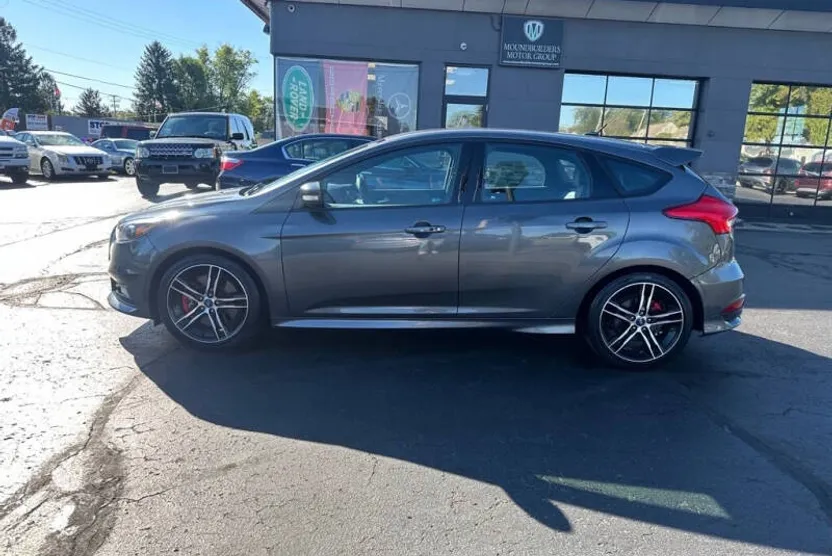 2015 Ford Focus ST photo 1