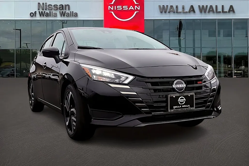 2025 Nissan Versa SR photo 1