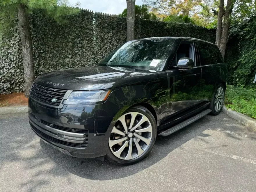 2025 Land Rover Range Rover SE photo 1